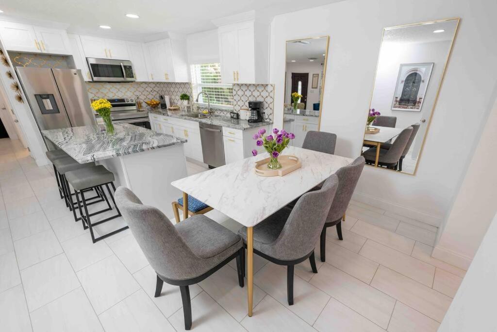 Beautiful House, Walking Distance To Stadium Tampa Exterior photo